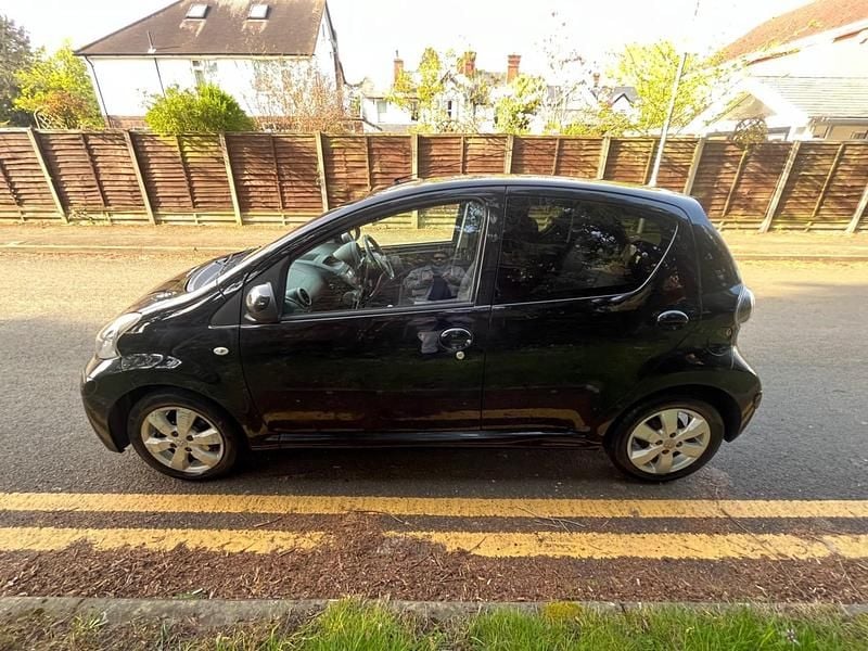 Used Toyota Aygo 68 HP (50 kW) 2012 Black Hatchback