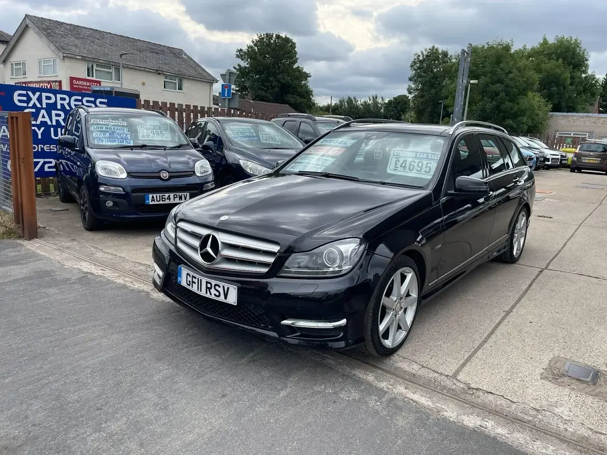 Used Mercedes C250 2011 Black Estate