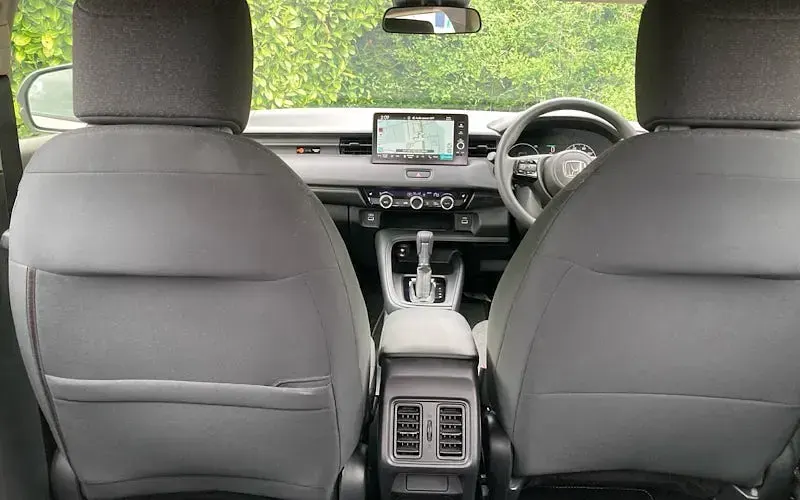 Second-hand Honda HR-V Elegance 131 CP (96 kW) 2024 SUV
