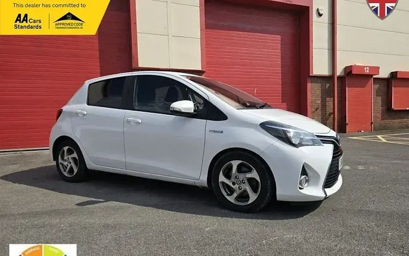 Used Toyota Yaris 101 HP (74 kW) 2016 Hatchback
