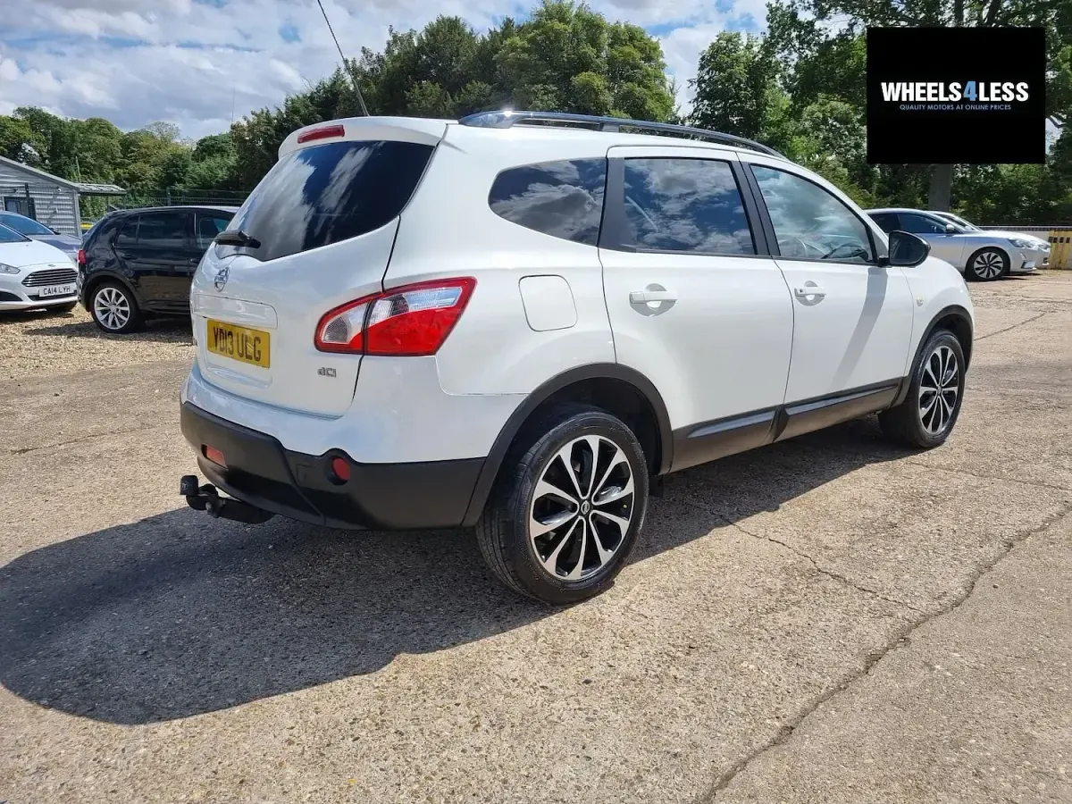 Used Nissan Qashqai +2 360º 128 HP (94 kW) 2013 White SUV