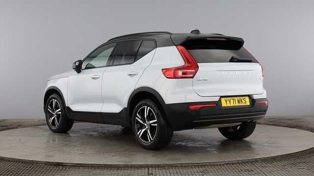 Used Volvo XC40 R-Design 194 HP (142 kW) 2022 SUV
