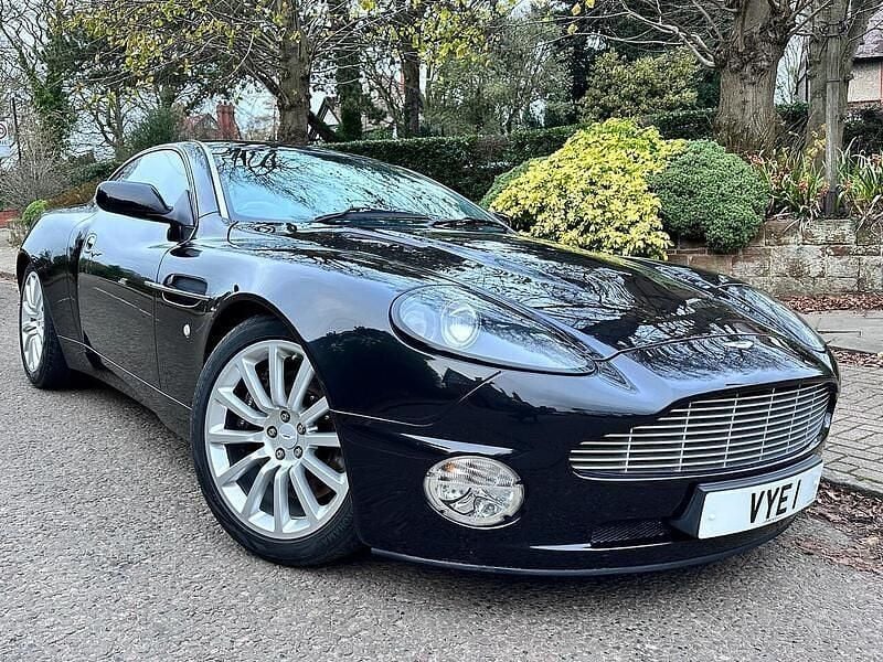 Used Aston Martin Vanquish 466 HP (342 kW) 2003 Black Coupe