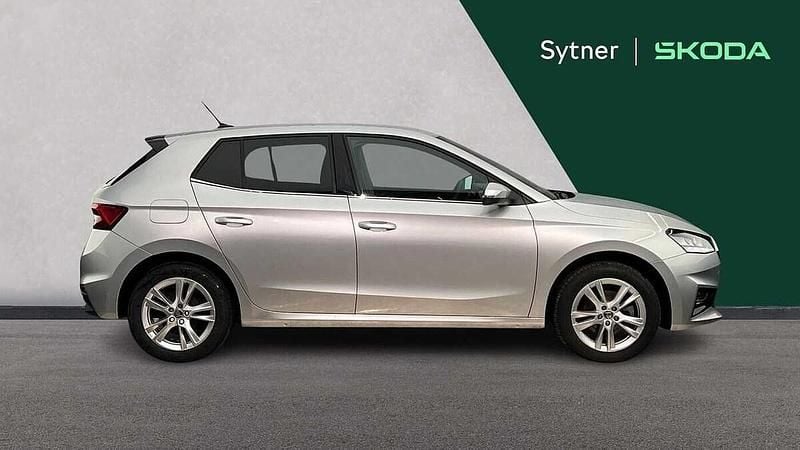 Used Skoda Fabia SE L 85 HP (62 kW) 2024 Brilliant silver metallic Hatchback