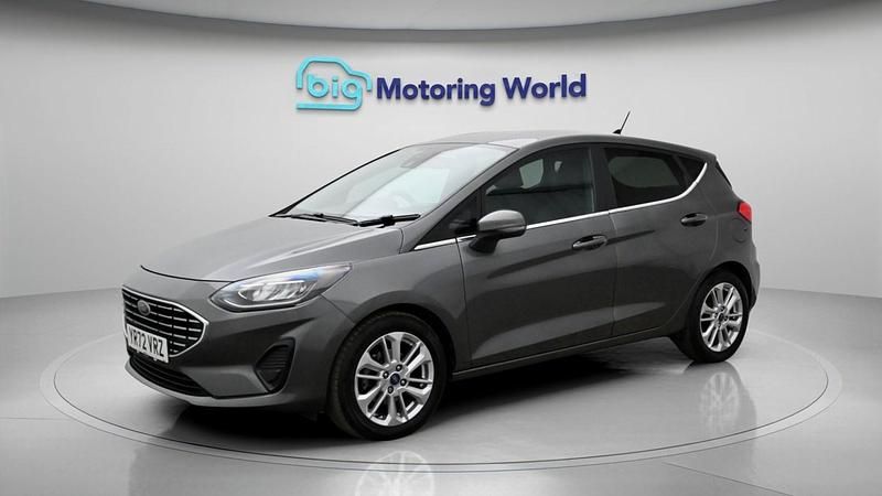Used Ford Fiesta Titanium 125 HP (91 kW) 2021 Grey Hatchback