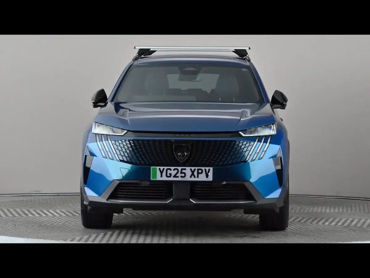 Used Peugeot 5008 Allure 156 kW (213 HP) 2025 Blue SUV