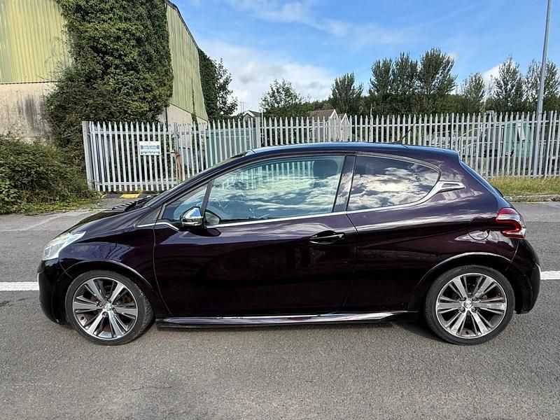 Used Peugeot 208 2013 Purple Hatchback