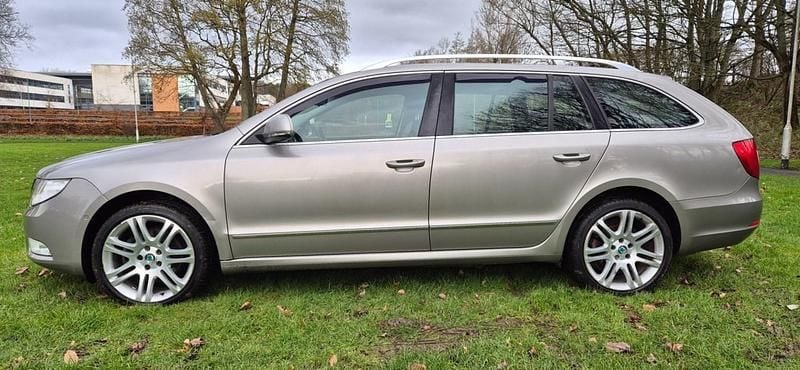 Used Skoda Superb Elegance 170 HP (125 kW) 2012 Beige Estate