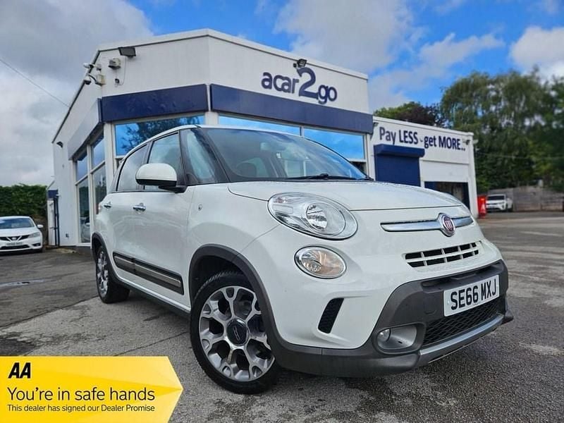 White Used 2017 Fiat 500L Trekking MPV | £5,898 (Fair price) - Image 1/4