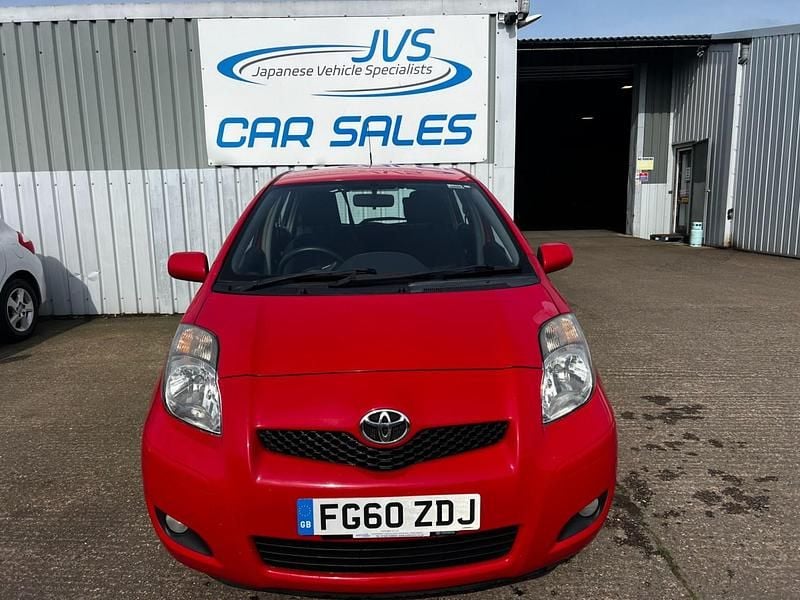 Used Toyota Yaris 2010 Red Hatchback
