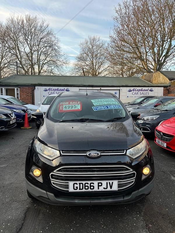 Used Ford Ecosport Zetec 95 HP (69 kW) 2016 Black SUV