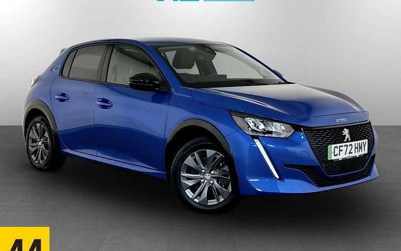 Used Peugeot e-208 Allure+ 100 kW (136 HP) 2023 Hatchback