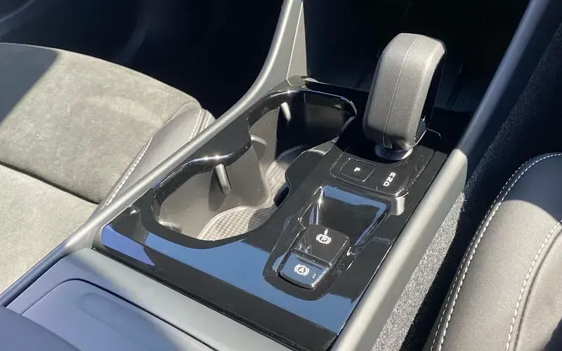 New Volvo XC40 Plus 163 HP (119 kW) 2027 Green SUV