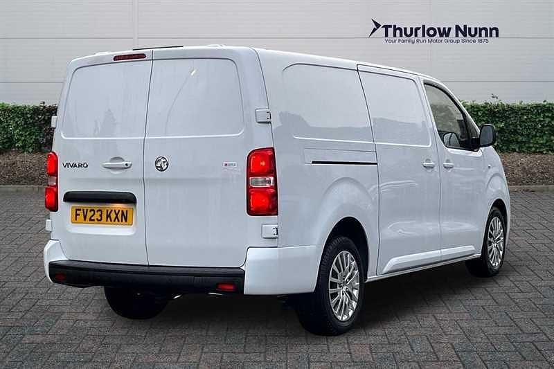 Used Vauxhall Vivaro 145 HP (106 kW) 2023 White MPV