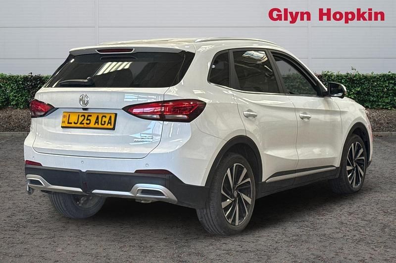 Used MG ZS Trophy 2025 White Hatchback