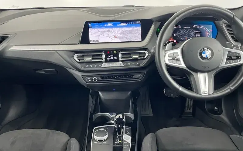 Usado BMW M135 Shadowline 306 HP (225 kW) 2023 Cinzento Citadino