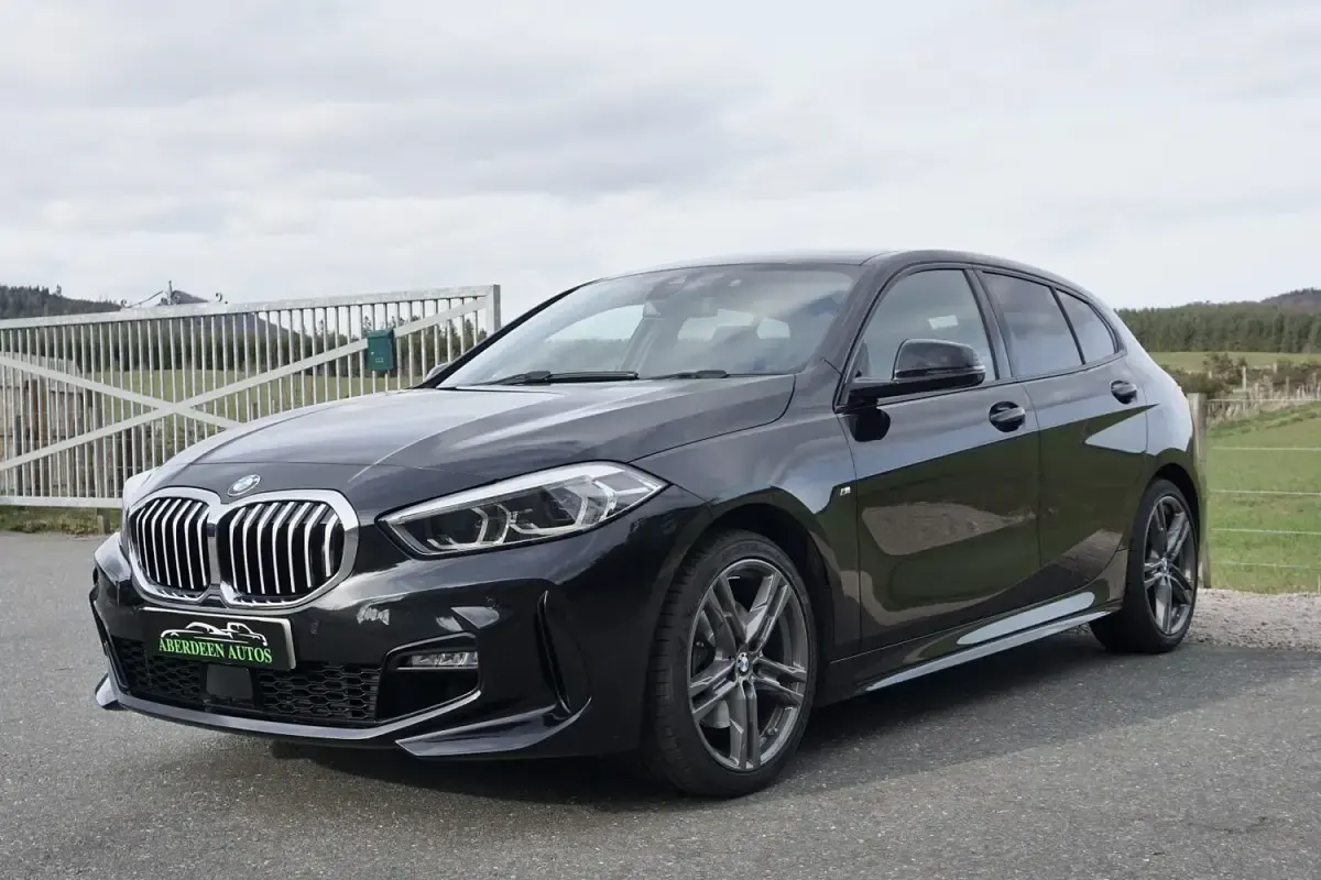 Used BMW 118 M Sport 140 HP (102 kW) 2019 Black Hatchback
