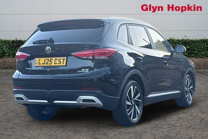 Used MG ZS Trophy 2025 Black Hatchback