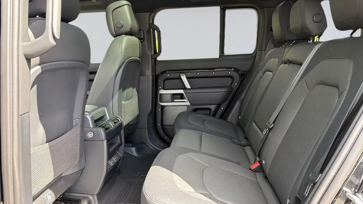Used Land Rover Defender HSE Dynamic 2023 Black SUV