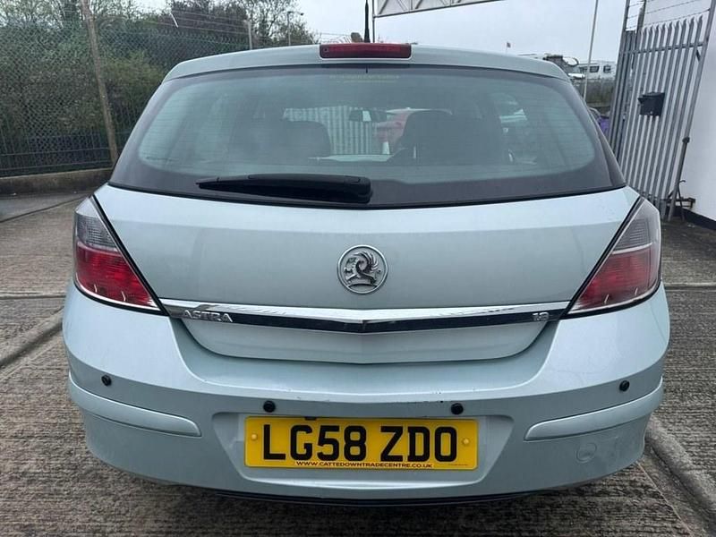 Usado Vauxhall Astra 2008 Verde Utilitario
