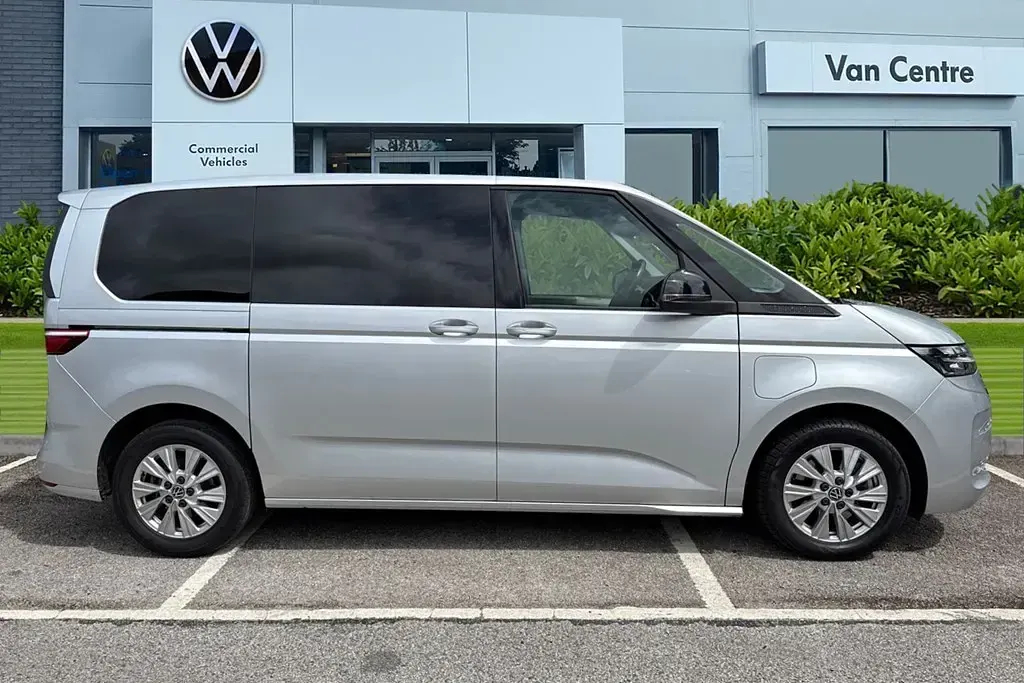 Used VW Multivan Life 218 HP (160 kW) 2024 Silver MPV