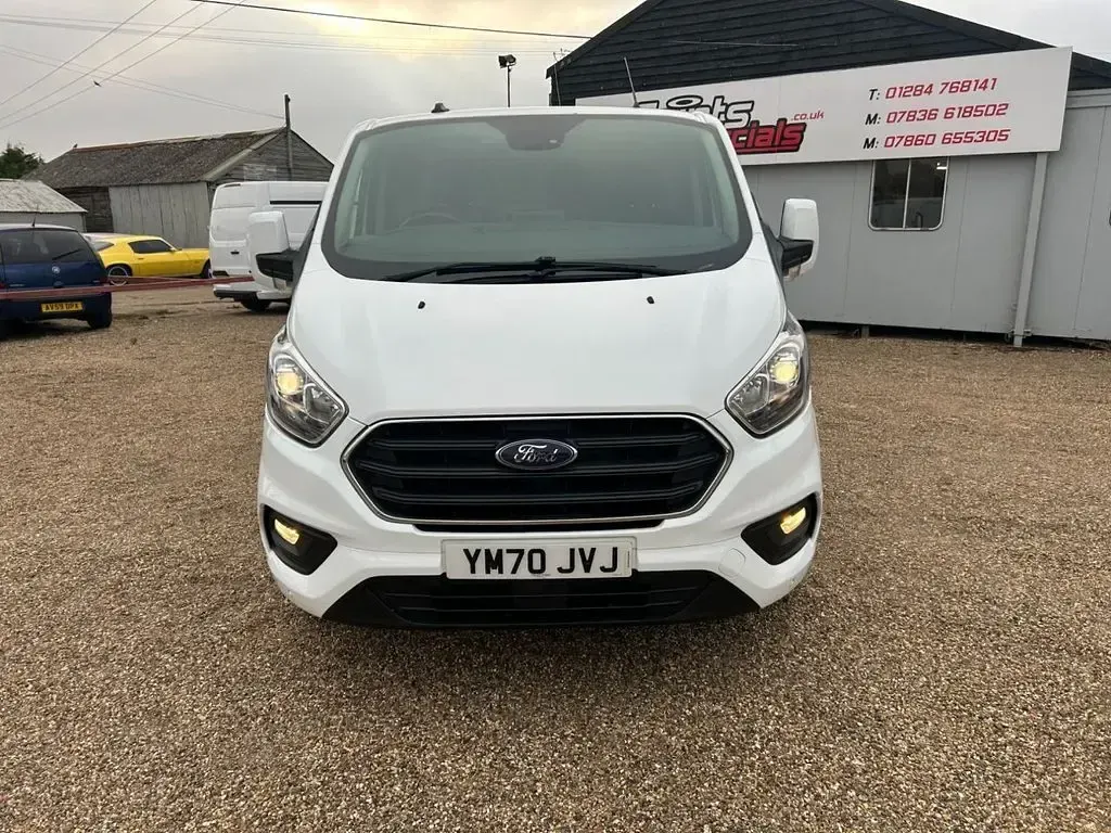 Used Ford Transit Custom Limited 130 HP (95 kW) 2020 White Van