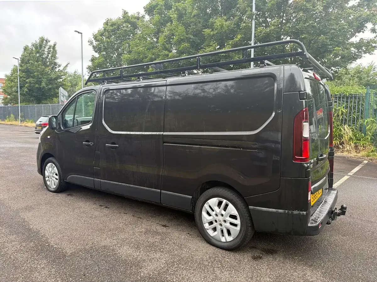 Used Renault Trafic 143 HP (105 kW) 2019 Black MPV