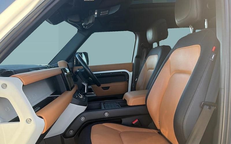 Usado Land Rover Defender HSE Dynamic 249 HP (183 kW) 2025 SUV