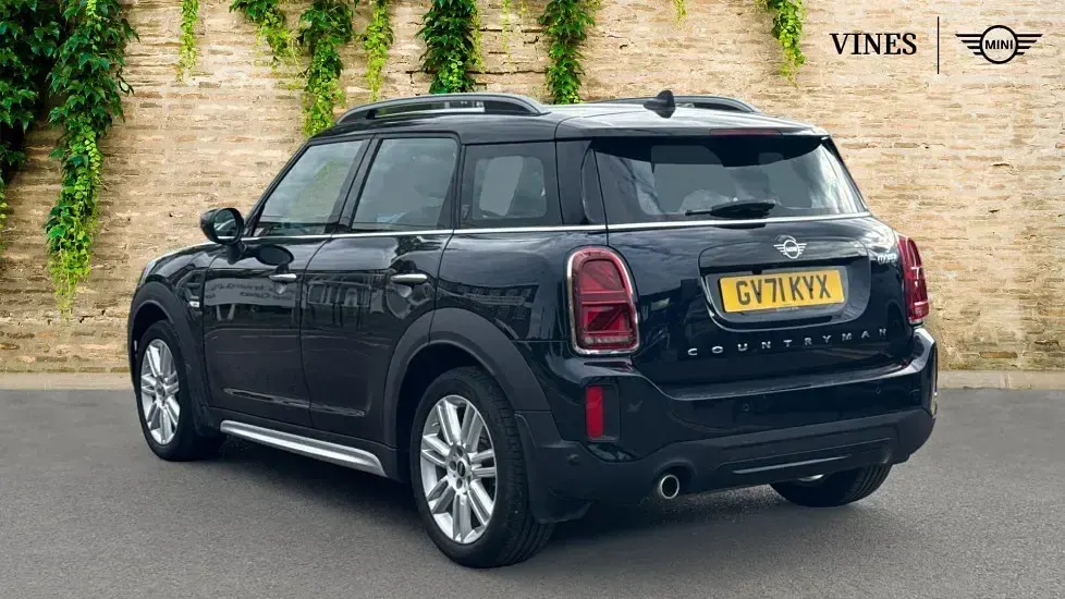 Used Mini Cooper Countryman Exclusive 134 HP (98 kW) 2021 Black SUV