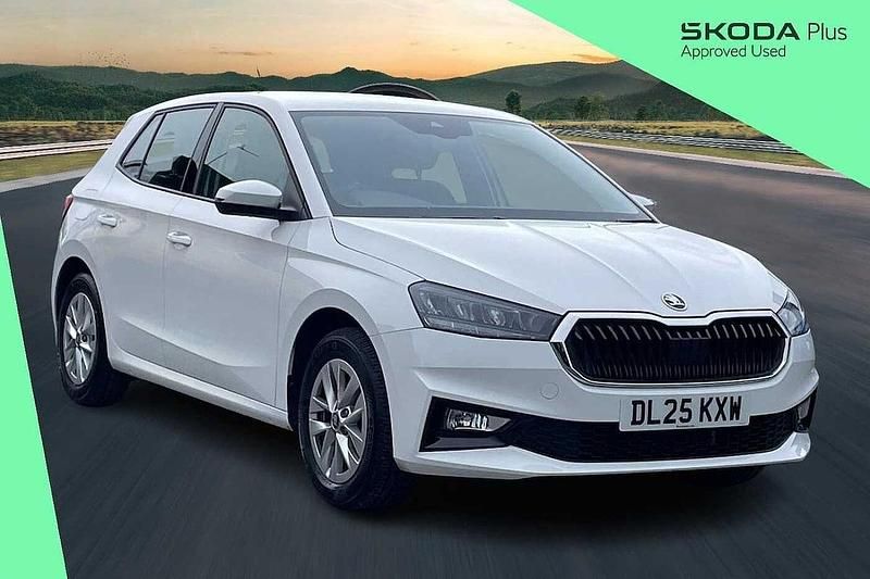 Used Skoda Fabia SE 70 HP (51 kW) 2025 White Hatchback