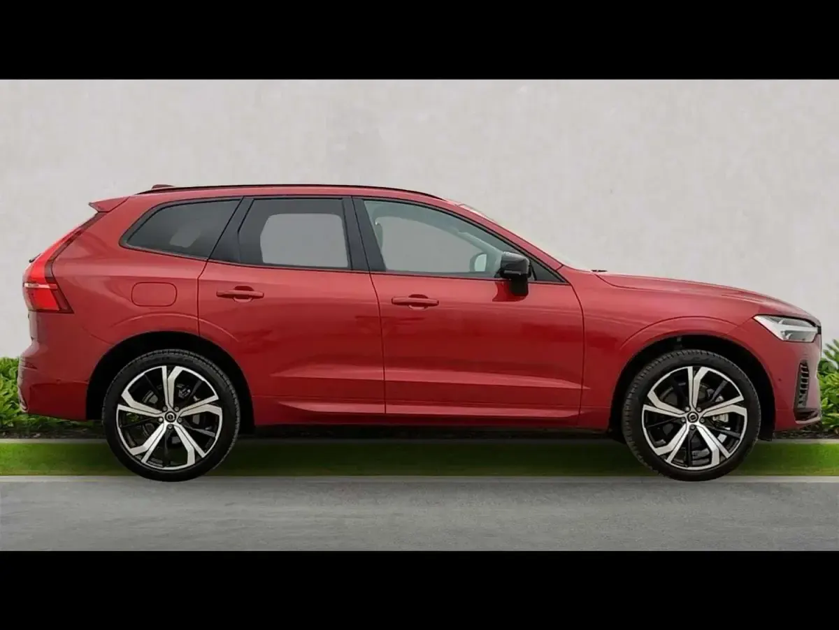 Used Volvo XC60 Ultra 455 HP (334 kW) 2025 Red SUV