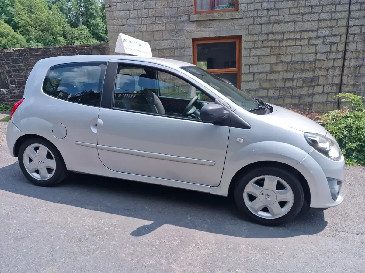 Used Renault Twingo Dynamique 2010 Silver Hatchback