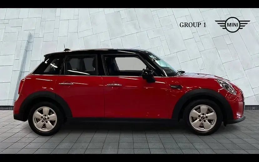 Used Mini Cooper Classic 136 HP (100 kW) 2024 Red Hatchback
