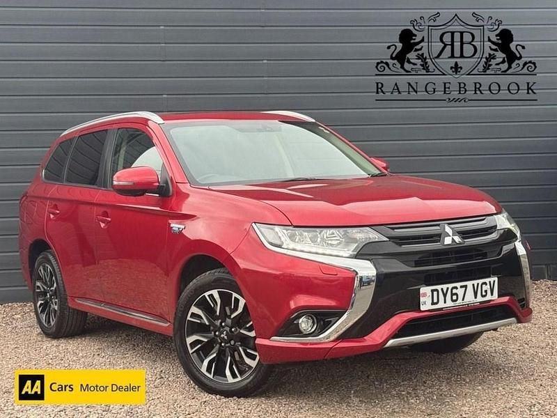 Used Mitsubishi Outlander 200 HP (147 kW) 2017 Red SUV