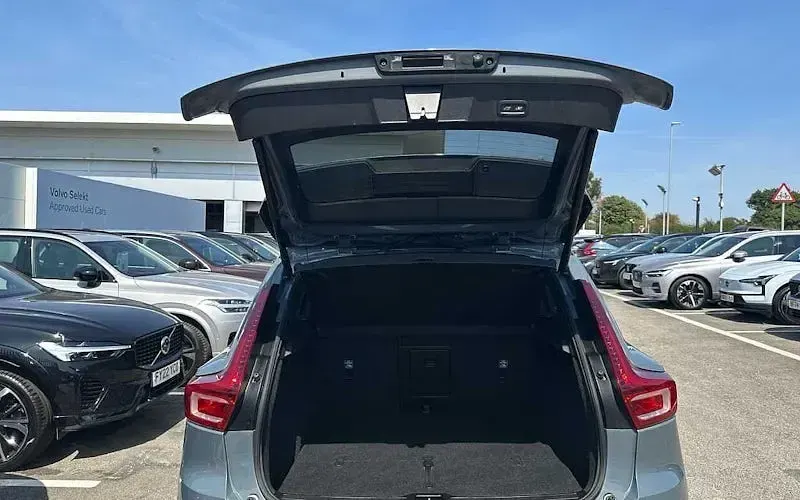 Used Volvo XC40 Plus 163 HP (119 kW) 2023 Grey SUV