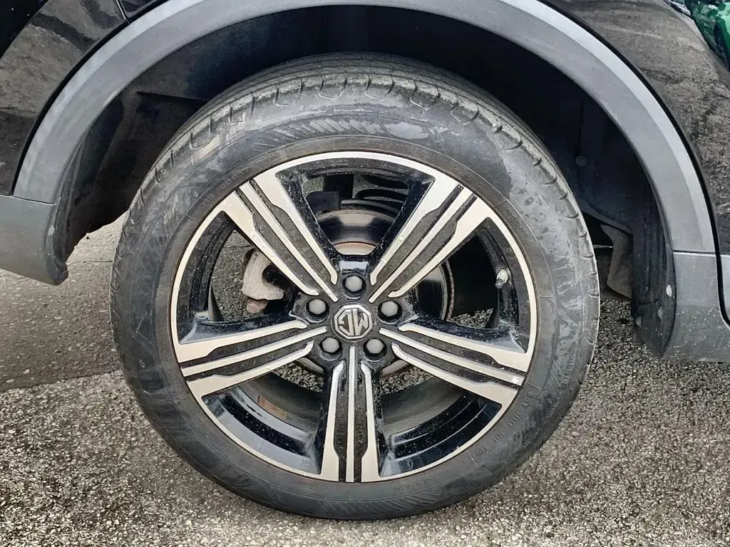 Used MG ZS Exclusive 111 HP (81 kW) 2019 Black SUV