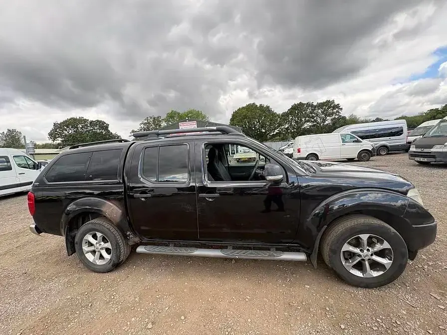 Used Nissan Navara Tekna 2009 Black Pickup
