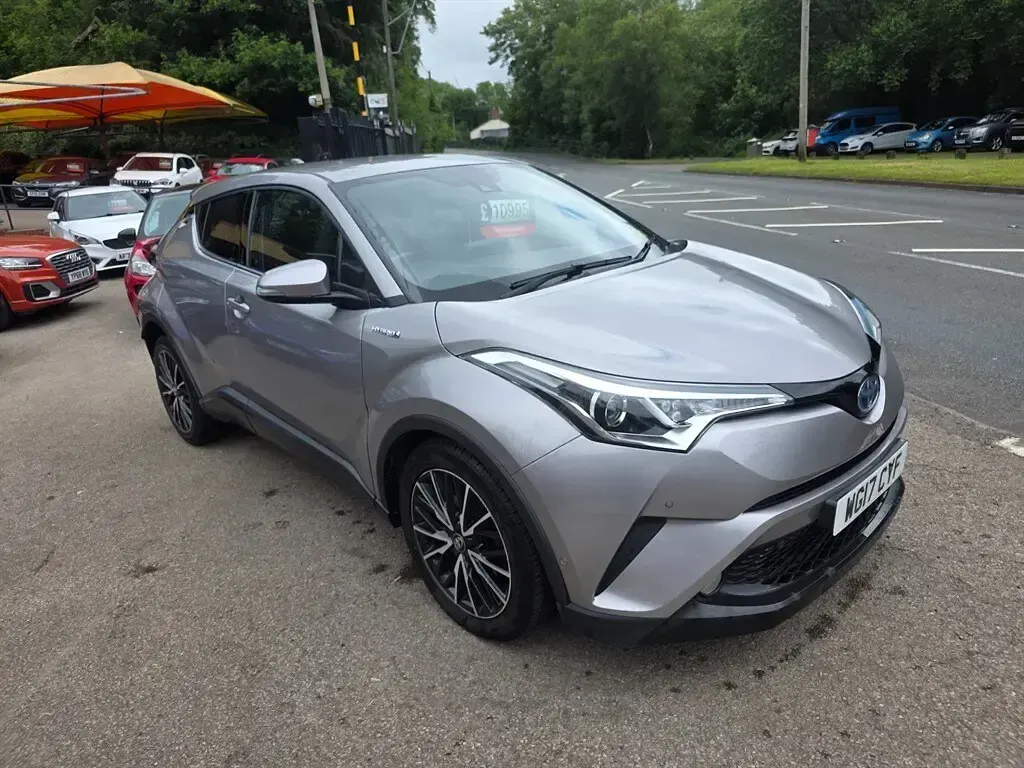 Used Toyota C-HR 122 HP (89 kW) 2017 Silver SUV