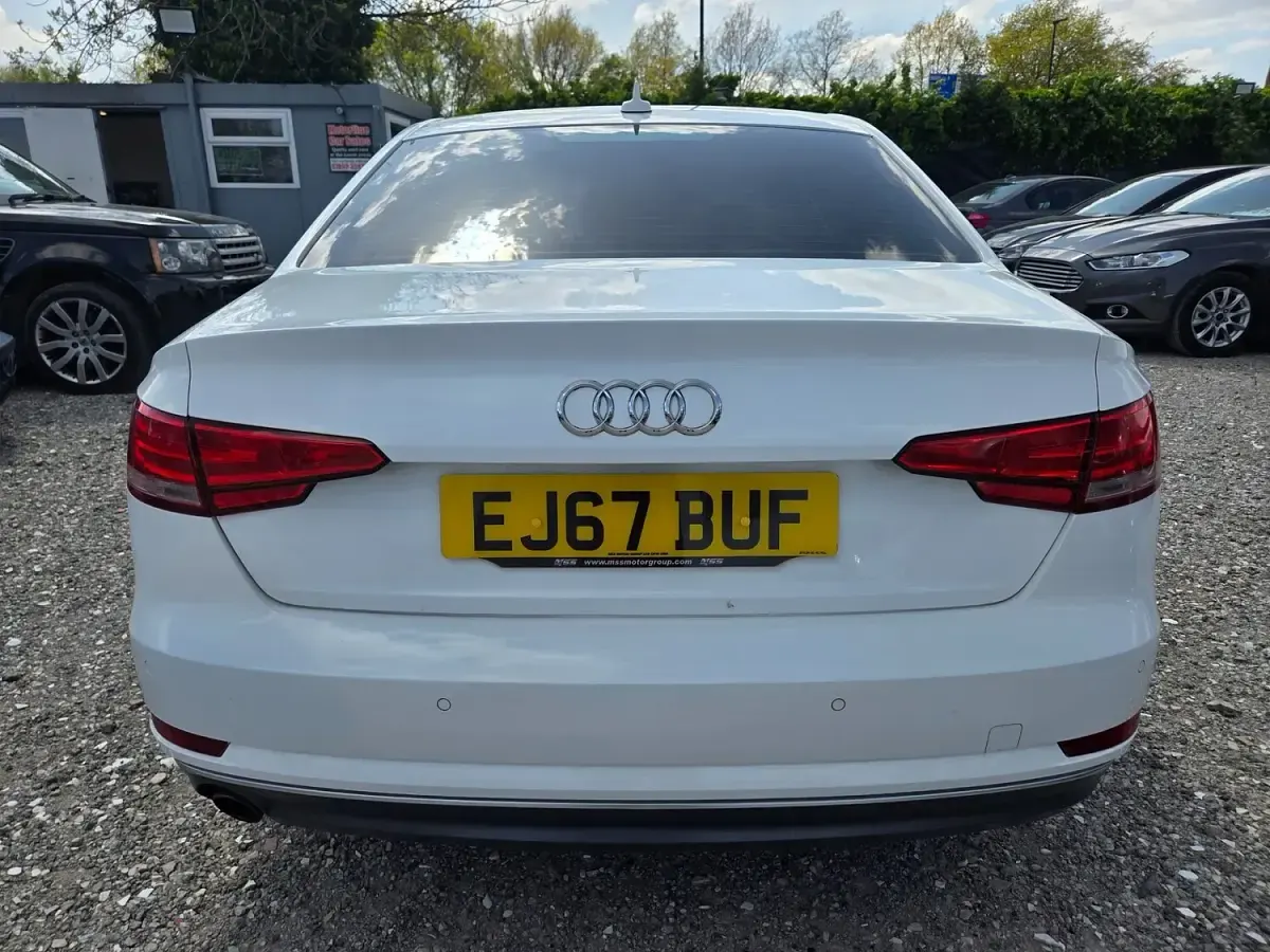 Used Audi A4 Sport 150 HP (110 kW) 2017 White Sedan