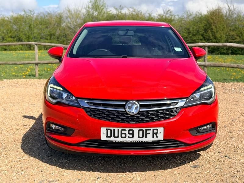 Second-hand Vauxhall Astra Design Edition 105 CP (77 kW) 2019 Roșu Hatchback