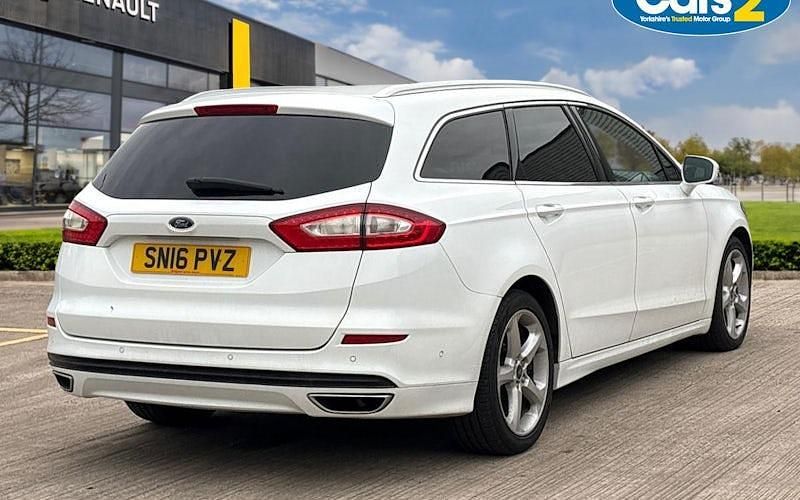 Used Ford Mondeo Titanium 179 HP (131 kW) 2016 White Estate