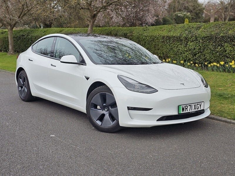 White Used 2021 Tesla Model 3 Long Range Sedan | £20,990 (A bit pricey) - Image 1/4