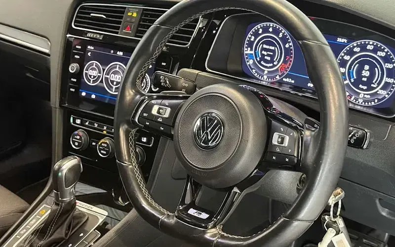 Used VW Golf VII R 310 HP (228 kW) 2017 Black Hatchback