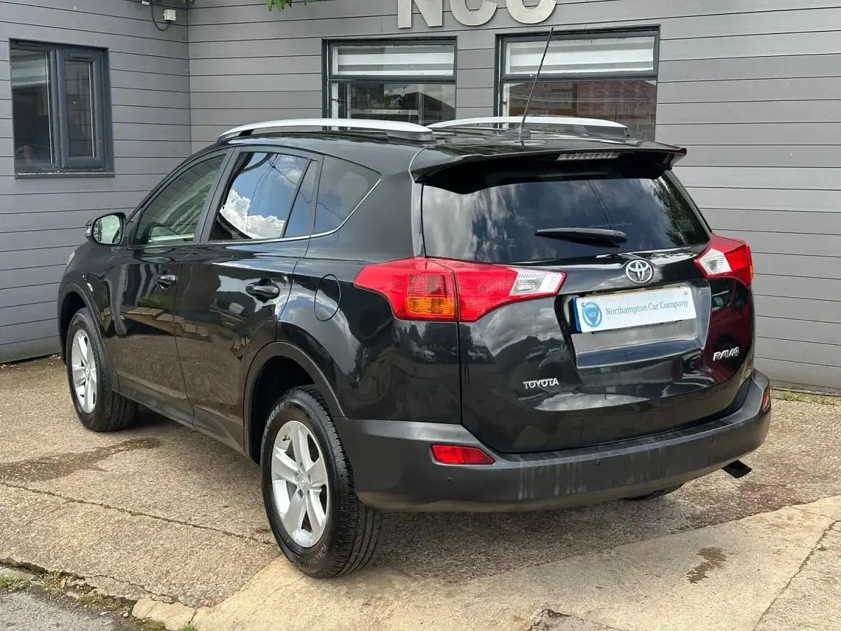 Used Toyota RAV4 124 HP (91 kW) 2013 Black SUV
