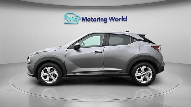 Used Nissan Juke N-Connecta 114 HP (83 kW) 2023 Grey SUV