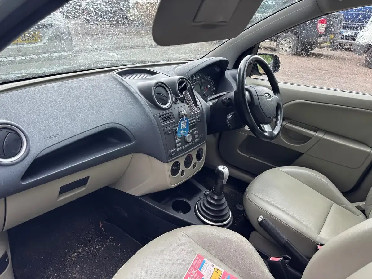 Used Ford Fiesta Ghia 80 HP (58 kW) 2007 Blue Hatchback