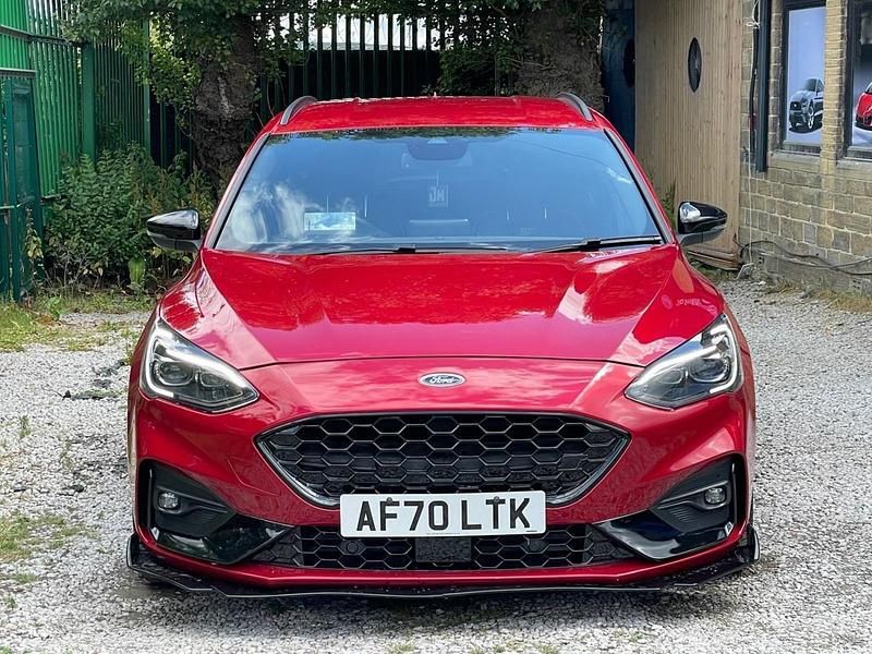 Used Ford Focus ST 280 HP (205 kW) 2020 Red Estate
