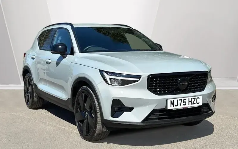 Used Volvo XC40 Plus 163 HP (119 kW) 2025 SUV
