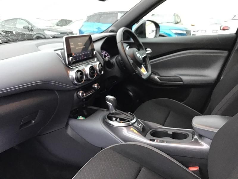 Used Nissan Juke N-Connecta 2022 Grey SUV