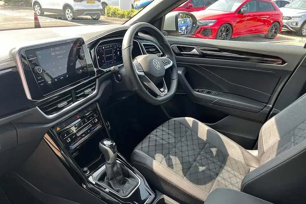 Used VW T-Roc R-line 150 HP (110 kW) 2025 Grey SUV